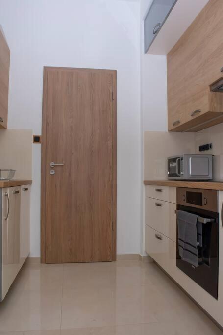 Elegant Stylish Modern Downtown Home Next 2 Danube 부다페스트 외부 사진